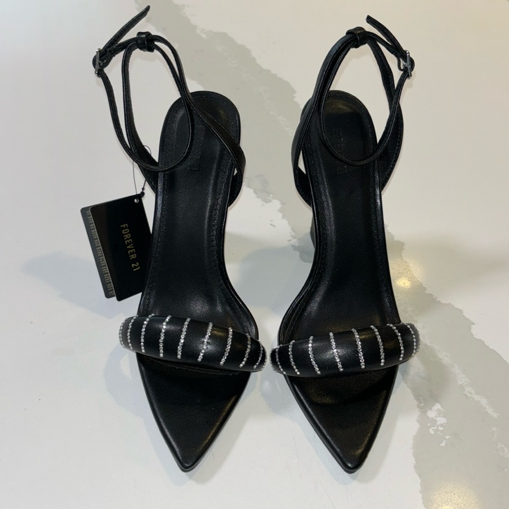 NWT Forever 21 Black heels w/ rhinestones 7